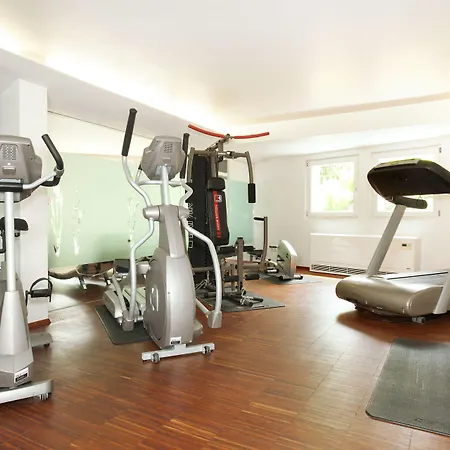 约翰尼特克罗伊茨罗曼蒂克酒店 酒店 于伯林根