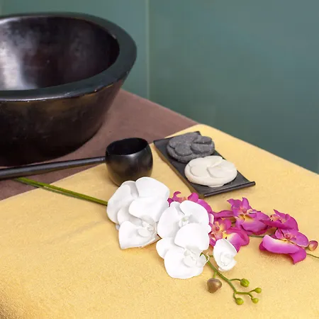 约翰尼特克罗伊茨罗曼蒂克酒店 酒店 于伯林根