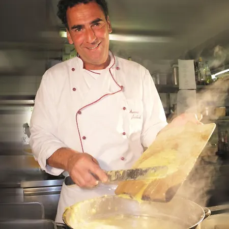 约翰尼特克罗伊茨罗曼蒂克酒店