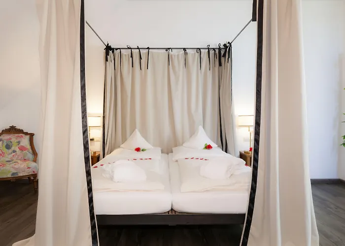 Romantik Johanniter-kreuz 4*